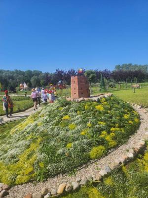 Naujienos „Išvyka-ekskursija į Babilono sodus – Miniatiūrų ir Botanikos parką“ galerija. Nuotrauka 1 iš 5