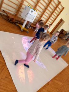 Naujienos „Interaktyvūs užsiėmimai vaikams ant interaktyvaus kilimo“ galerija. Nuotrauka 11 iš 20