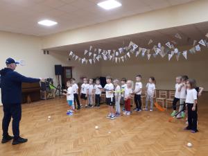 Naujienos „Edukacinis ledo ritulio užsiėmimas“ galerija. Nuotrauka 1 iš 11