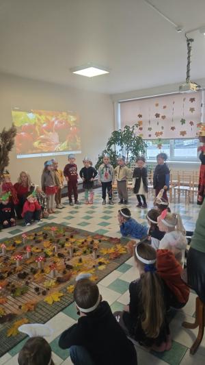 Naujienos „Pramoga ,,Rudens fėjos ir vėjo stebuklai““ galerija. Nuotrauka 26 iš 26