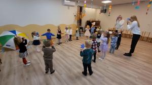 Naujienos „Rudenėlio pramogos „Aitvarėlių" ir „Gintarėlių" grupėse“ galerija. Nuotrauka 10 iš 22