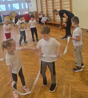 Naujienos „Projekto ,,Susipažinkime su sporto šakomis“ užsiėmimas“ galerija. Nuotrauka 13 iš 16
