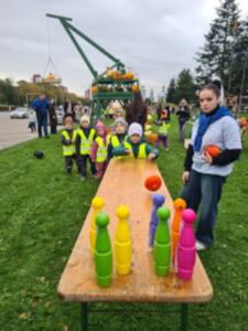 Naujienos „Ekskursija į miesto renginį „Moliūgų pievos ekspozicija““ galerija. Nuotrauka 21 iš 24