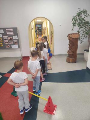 Naujienos „Fizinio aktyvumo veiklos įstaigos koridoriuje“ galerija. Nuotrauka 10 iš 18
