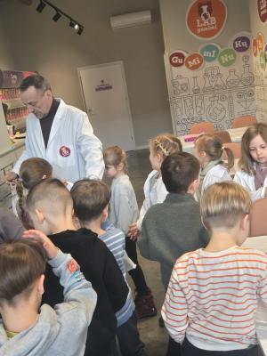 Naujienos „Edukacija Gummi fabrikėlyje“ galerija. Nuotrauka 3 iš 11