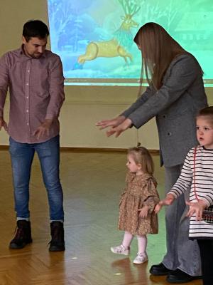Naujienos „Vakaronė su tėvais ,Mes vaikučiai gražūs"“ galerija. Nuotrauka 2 iš 13