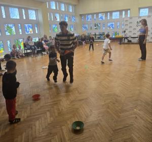 Naujienos „Sportinė pramoga ,,Treniruokis su mumis““ galerija. Nuotrauka 2 iš 11