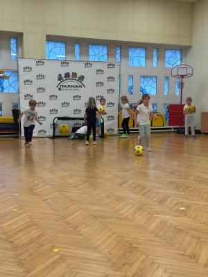 Naujienos „Projekto ,,Futboliukas“ renginys su futbolo atstovu“ galerija. Nuotrauka 1 iš 11