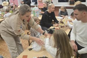 Naujienos „Vakaronė ,,Uždekime vakaro žibintą““ galerija. Nuotrauka 21 iš 25