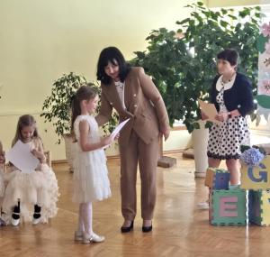 Naujienos „Išleistuvių šventė ,,Lik, sveikas darželi““ galerija. Nuotrauka 20 iš 23