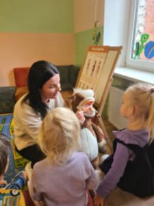 Naujienos „Sveikatos valandėlė ,,Sveiki dantukai šypsosi"“ galerija. Nuotrauka 2 iš 9