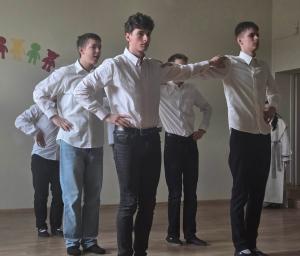 Naujienos „ Meninis  choreografinis projektas „Mes visi skirtingi, bet mes visi kartu““ galerija. Nuotrauka 16 iš 19