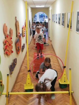 Naujienos „Fizinio aktyvumo veiklos įstaigos koridoriuje“ galerija. Nuotrauka 15 iš 18
