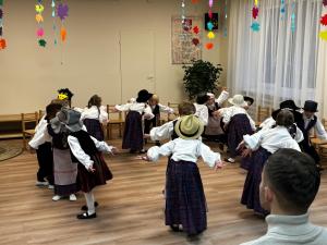 Naujienos „Ir suprašė žvirblis puotą“ galerija. Nuotrauka 3 iš 15