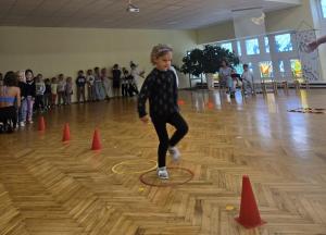 Naujienos „Sportinė pramoga ,,Treniruokis su mumis““ galerija. Nuotrauka 3 iš 11