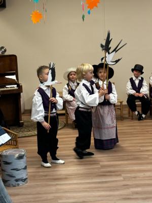 Naujienos „Ir suprašė žvirblis puotą“ galerija. Nuotrauka 8 iš 15