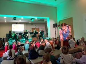 Naujienos „Edukacinė programa „Pepė keliauja į koncertą““ galerija. Nuotrauka 2 iš 6