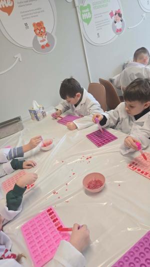 Naujienos „Edukacija Gummi fabrikėlyje“ galerija. Nuotrauka 5 iš 11