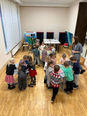 Naujienos „Edukacinis užsiėmimas „Kiekvienam paukšteliui savi nameliai““ galerija. Nuotrauka 2 iš 9