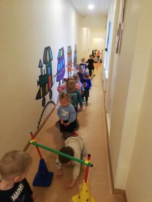 Naujienos „Sportuojantis koridorius “ galerija. Nuotrauka 3 iš 10