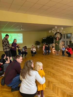 Naujienos „Vakaronė su tėvais ,Mes vaikučiai gražūs"“ galerija. Nuotrauka 5 iš 13