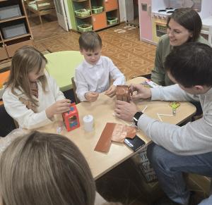 Naujienos „Vakaronė ,,Uždekime vakaro žibintą““ galerija. Nuotrauka 19 iš 25