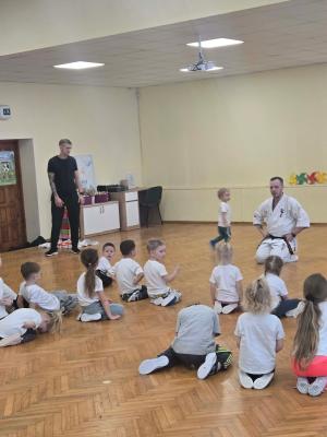 Naujienos „Projekto ,,Susipažinkime su sporto šakomis“ užsiėmimas“ galerija. Nuotrauka 10 iš 16