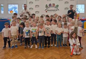 Naujienos „Projekto ,,Susipažinkime su sporto šakomis“ užsiėmimas“ galerija. Nuotrauka 1 iš 16