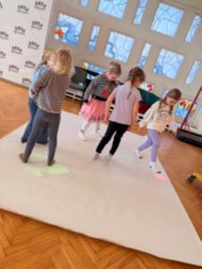 Naujienos „Interaktyvūs užsiėmimai vaikams ant interaktyvaus kilimo“ galerija. Nuotrauka 15 iš 20