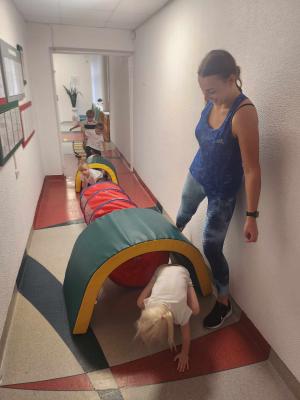 Naujienos „Fizinio aktyvumo veiklos įstaigos koridoriuje“ galerija. Nuotrauka 9 iš 18