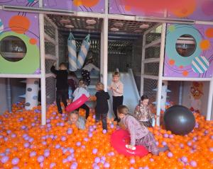 Naujienos „Edukacija Gummi fabrikėlyje“ galerija. Nuotrauka 7 iš 11