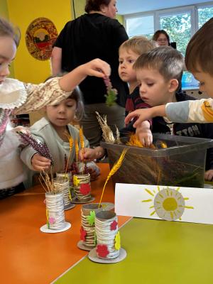Naujienos „Atvira veikla  „Aukso varpos paslaptys: kelias nuo grūdelio iki duonos" “ galerija. Nuotrauka 18 iš 21
