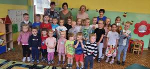 Naujienos „Išleistuvių šventinis renginys  ,,Švytury, surask mums kelią į mokslo šalį”“ galerija. Nuotrauka 8 iš 10