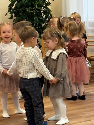 Naujienos „Rudenėlio pramogos „Aitvarėlių" ir „Gintarėlių" grupėse“ galerija. Nuotrauka 21 iš 22
