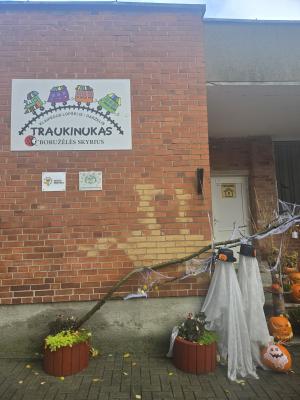 Naujienos „Iniciatyva ,,Papuoškime darželio kiemą moliūgais““ galerija. Nuotrauka 6 iš 8