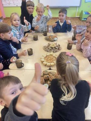 Naujienos „Metodinė savaitė ,,Lapai sukasi ratu''“ galerija. Nuotrauka 12 iš 18