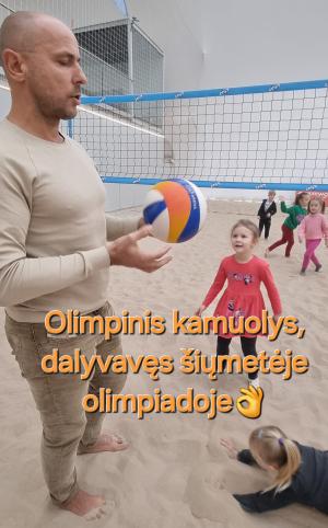 Naujienos „Susipažįstame su sporto šakomis - Tinklinis“ galerija. Nuotrauka 2 iš 8