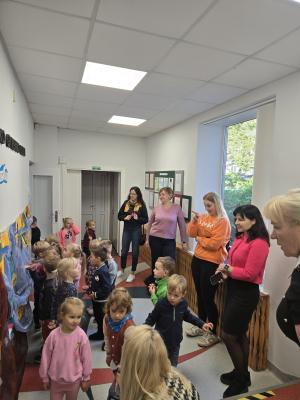 Naujienos „Socialinių partnerių apsilankymas įstaigoje“ galerija. Nuotrauka 3 iš 6