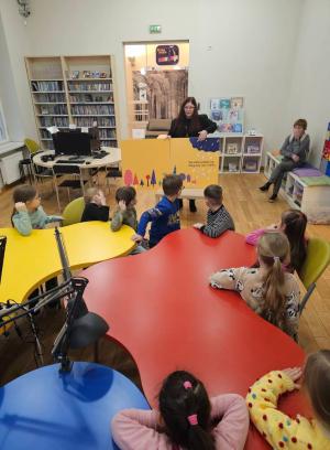 Naujienos „Išvyka į biblioteką“ galerija. Nuotrauka 2 iš 12