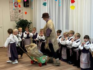 Naujienos „Etnografinė vakaronė „Kas valgys pyragą?"“ galerija. Nuotrauka 5 iš 14