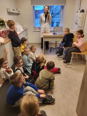Naujienos „Apsilankymas gydytojo dermatologo kabinete“ galerija. Nuotrauka 8 iš 12