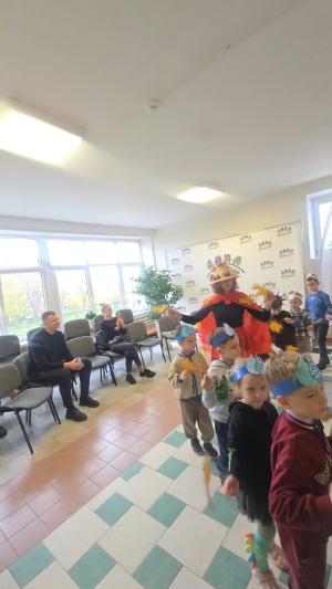 Naujienos „Pramoga ,,Rudens fėjos ir vėjo stebuklai““ galerija. Nuotrauka 9 iš 26