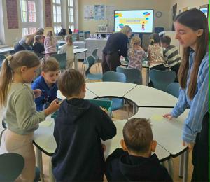 Naujienos „Edukacinis užsiėmimas Klaipėdos universiteto EduTech STEAM laboratorijoje“ galerija. Nuotrauka 7 iš 18