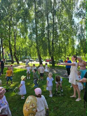 Naujienos „Šventė „Joninių stebuklai darželyje““ galerija. Nuotrauka 12 iš 18