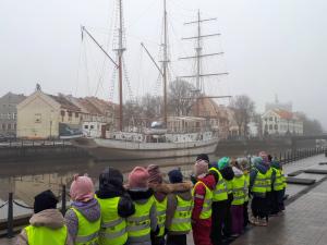 Naujienos „Pažintinė ekskursija po Klaipėdos miesto istorines vietas“ galerija. Nuotrauka 10 iš 11