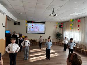 Naujienos „Kovo-8 šventė“ galerija. Nuotrauka 3 iš 11