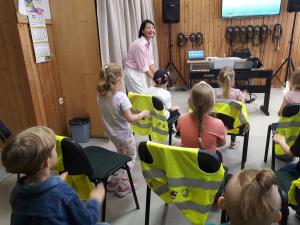 Naujienos „Edukacinis užsiėmimas ,,Kas tas džiazas?““ galerija. Nuotrauka 4 iš 5