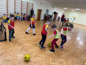 Naujienos „Sportinė pramoga ,,Sportuokime kartu““ galerija. Nuotrauka 8 iš 12