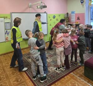 Naujienos „Socialinio emocinio ugdymo savaitė ,,Draugystės traukinys““ galerija. Nuotrauka 27 iš 36