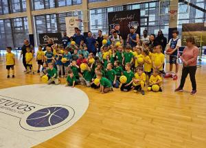 Naujienos „Mokomės žaisti krepšinį “ galerija. Nuotrauka 15 iš 15